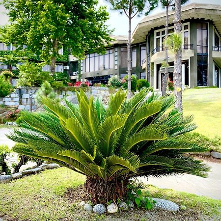 Rock City Resort Mingora Экстерьер фото