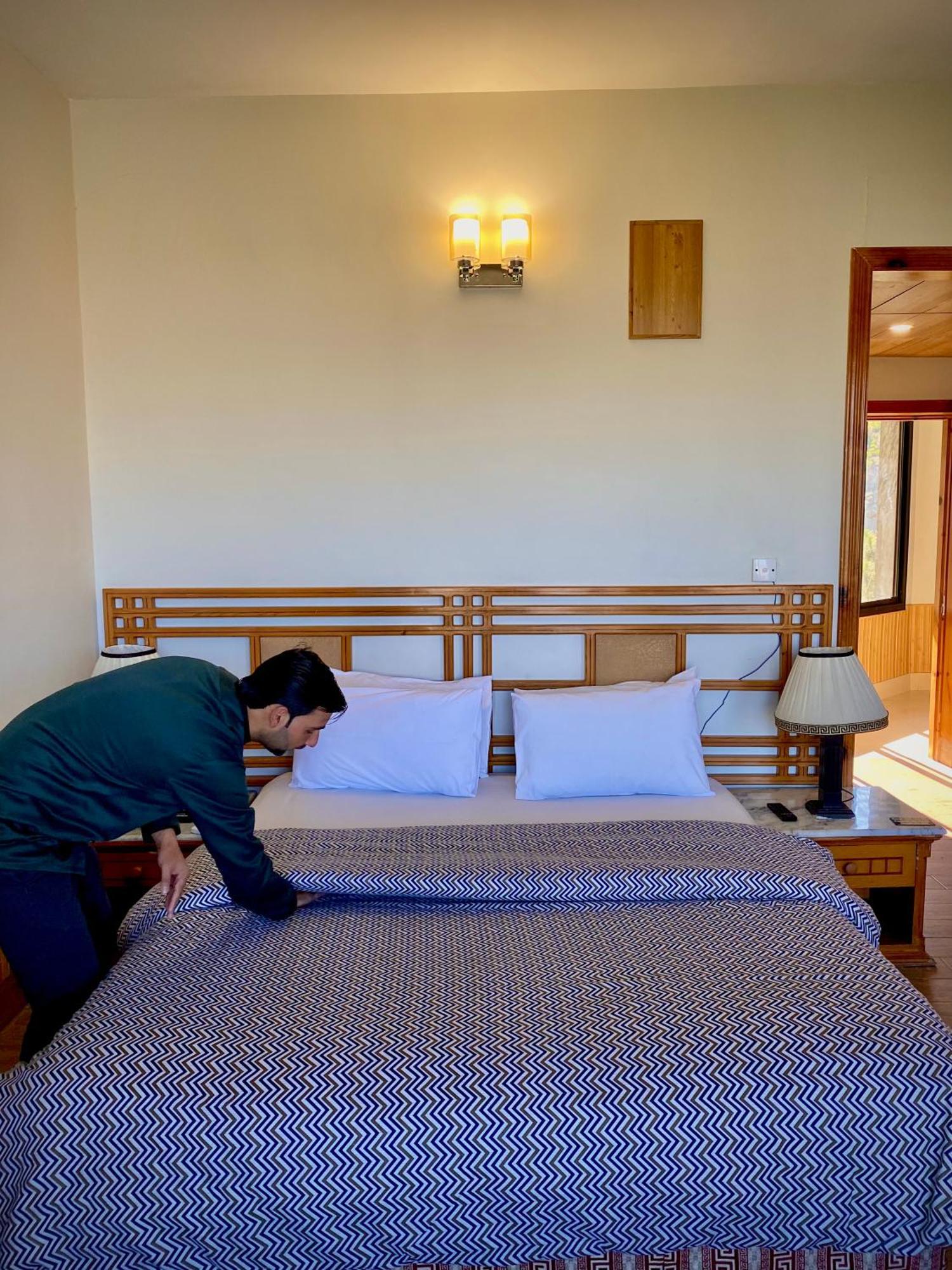 Rock City Resort Mingora Экстерьер фото