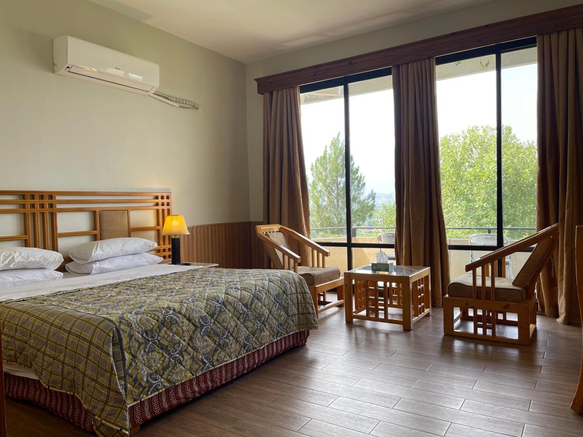 Rock City Resort Mingora Экстерьер фото