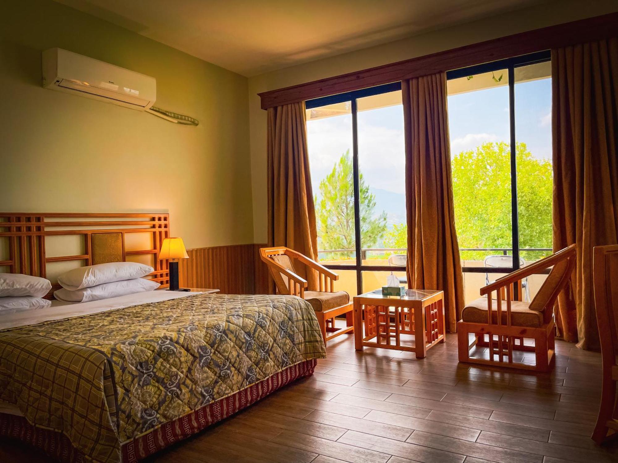 Rock City Resort Mingora Экстерьер фото