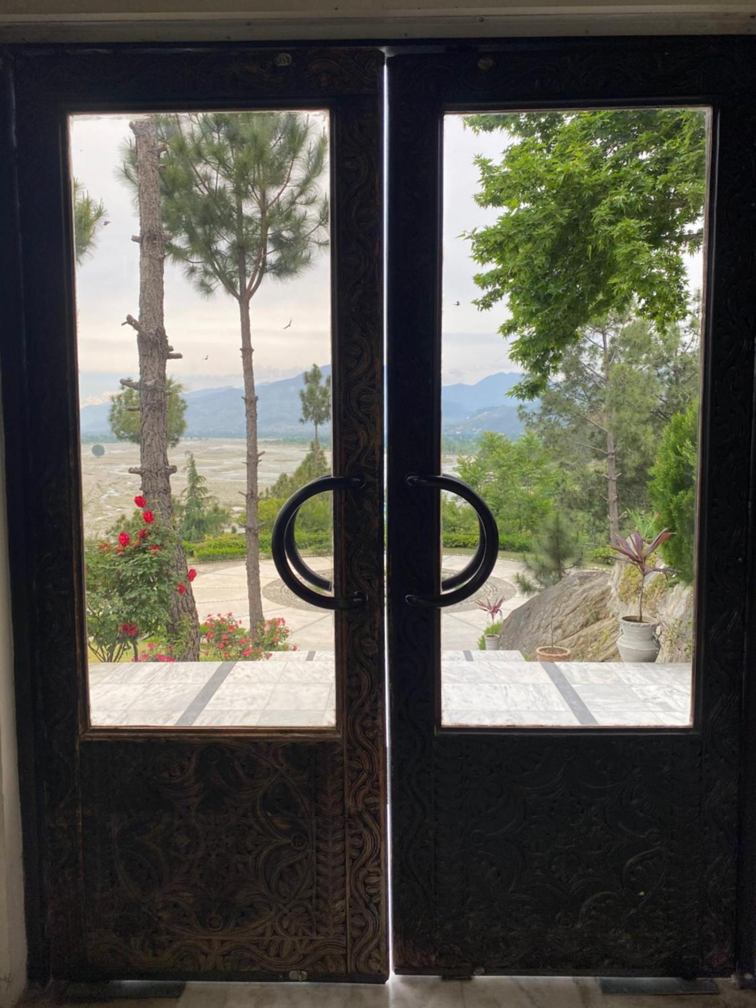 Rock City Resort Mingora Экстерьер фото