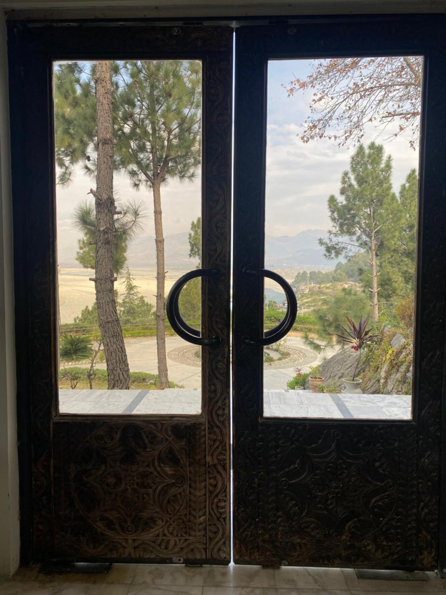 Rock City Resort Mingora Экстерьер фото