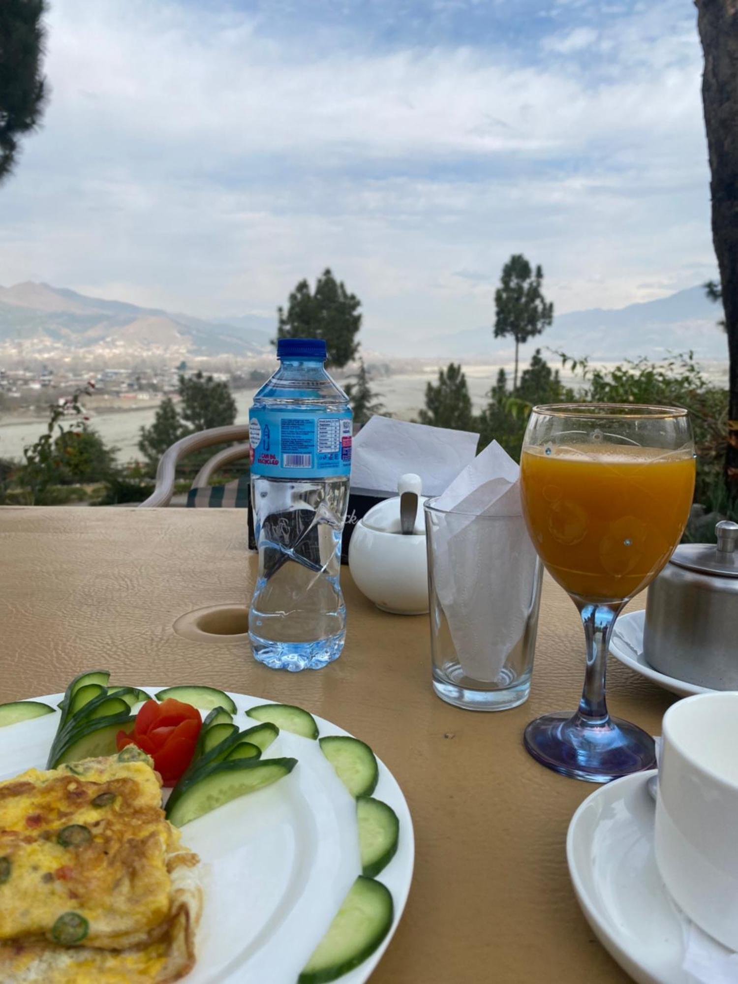 Rock City Resort Mingora Экстерьер фото