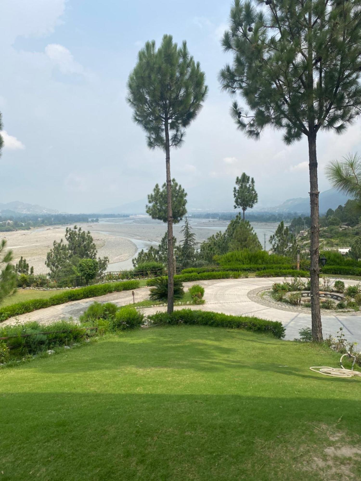 Rock City Resort Mingora Экстерьер фото