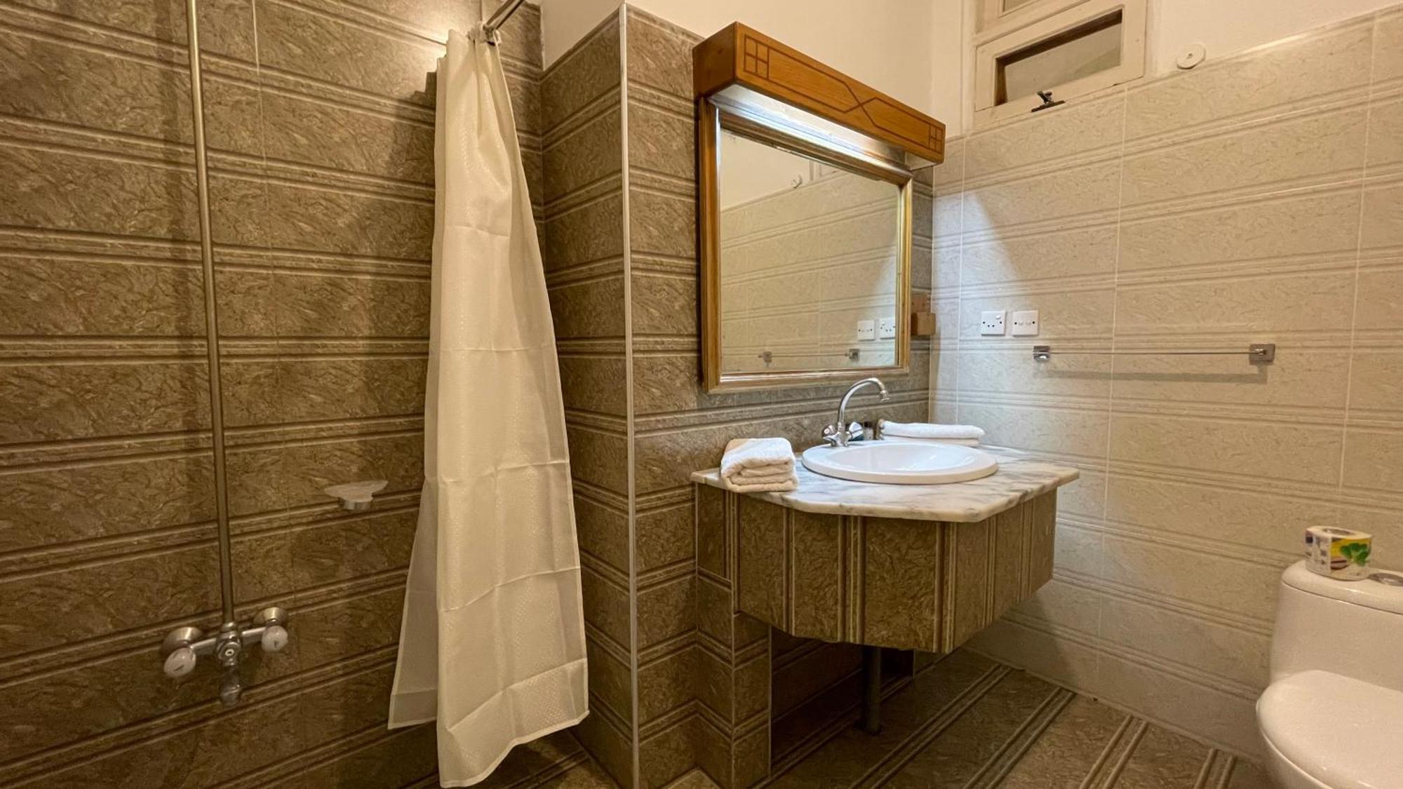 Rock City Resort Mingora Экстерьер фото