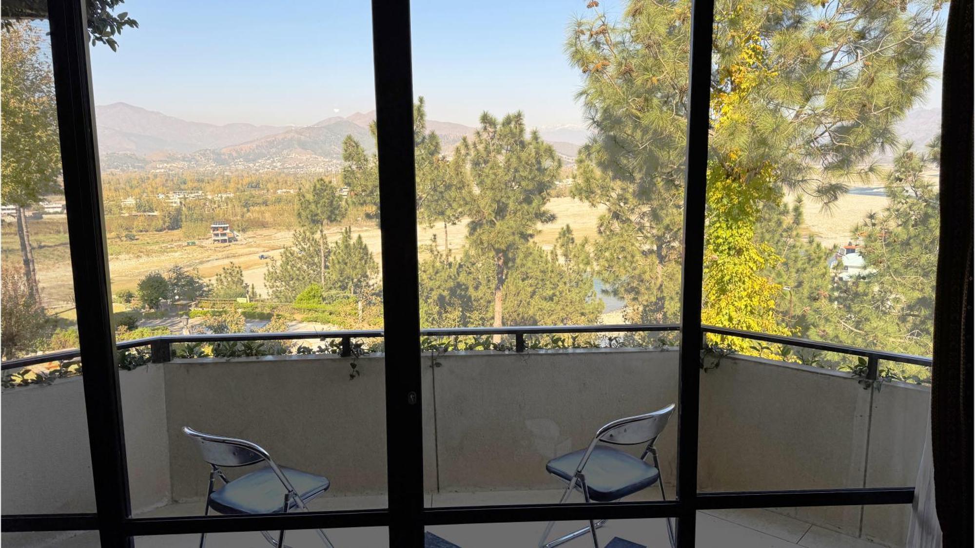 Rock City Resort Mingora Экстерьер фото