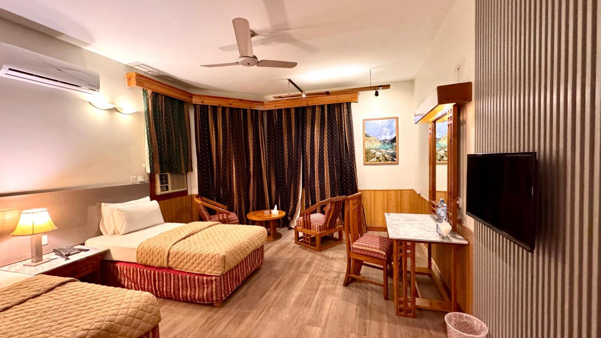 Rock City Resort Mingora Экстерьер фото