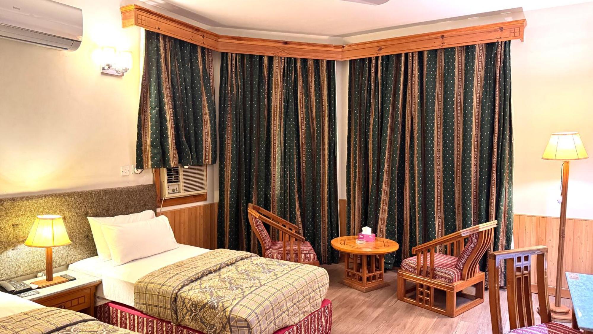 Rock City Resort Mingora Экстерьер фото